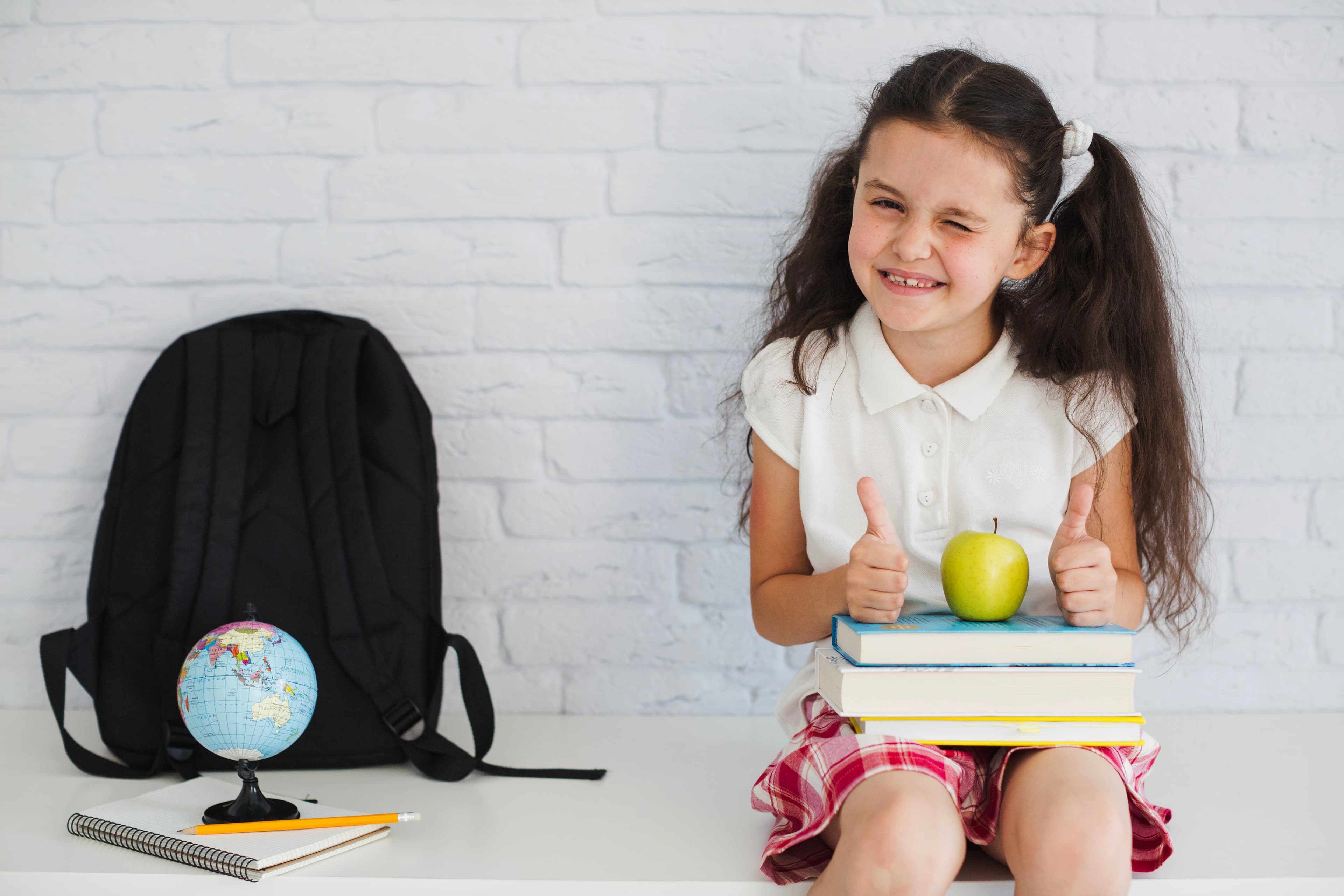 پیشدبستان و دبستان دخترانه هوشمند ریحانه: محیطی امن و شاد برای شکوفایی استعدادهای دخترانه 🌸